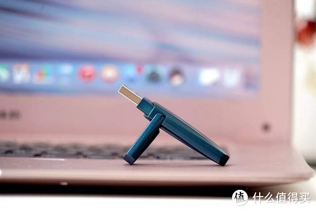 aigo高速固态U盘U396评测：多平台兼容，读写高达600MB/s