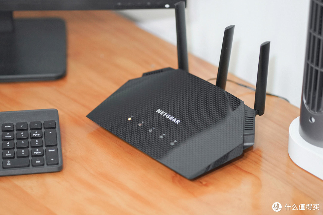 降维打击！网件RAX10 Wi-Fi 6电竞路由器，真的很稳定