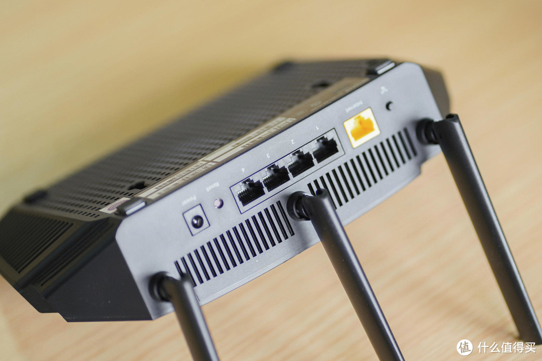 降维打击！网件RAX10 Wi-Fi 6电竞路由器，真的很稳定