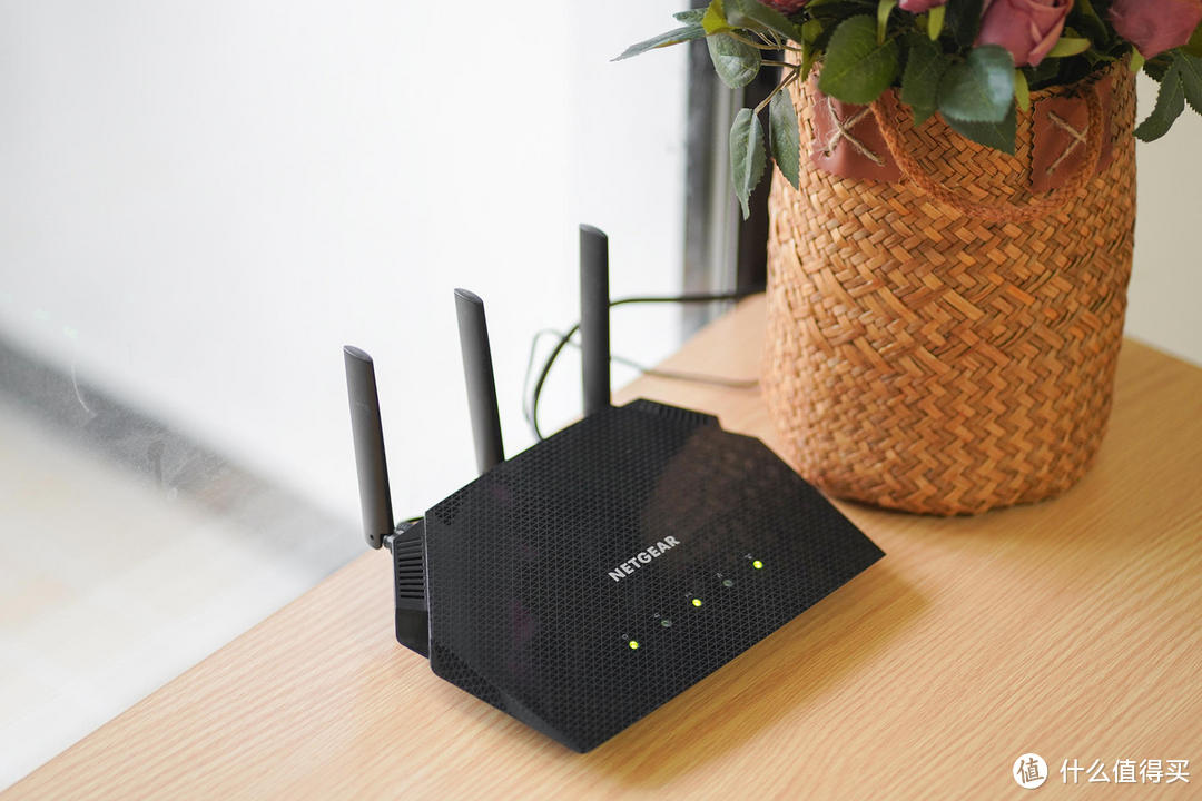 降维打击！网件RAX10 Wi-Fi 6电竞路由器，真的很稳定