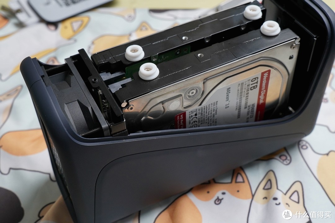 有手就行，小白也能玩转NAS，极空间Z2S使用体验