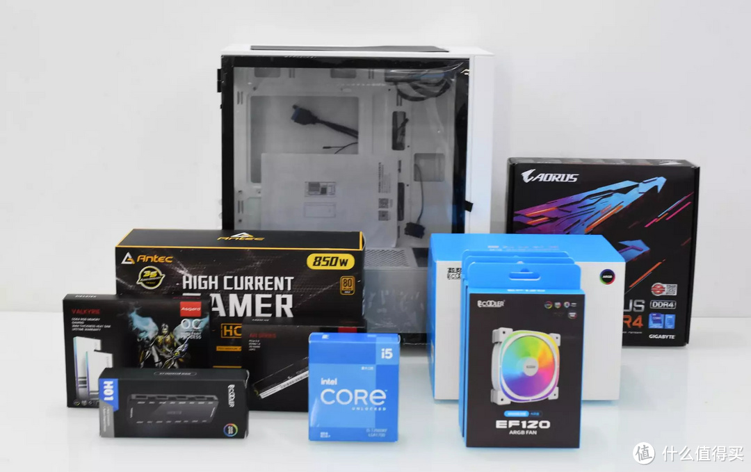 纯白主题，我给自己装了一台intel 12代处理器的电脑主机
