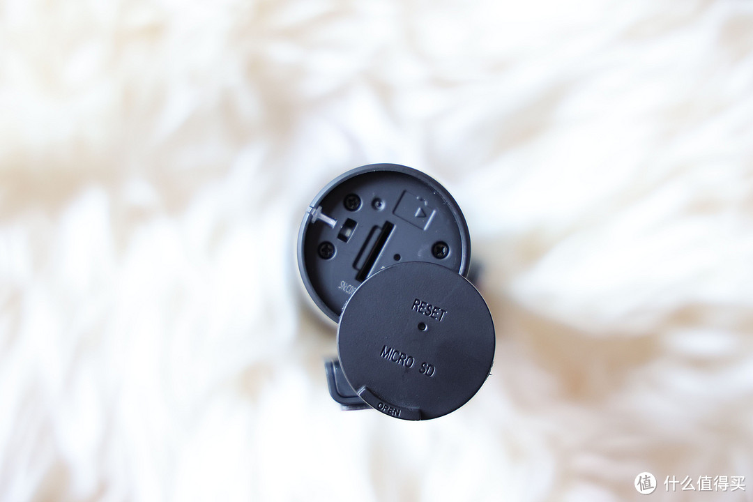 新车主买行车记录仪，300元不知道选谁？这两台『网红』产品实测给你看！