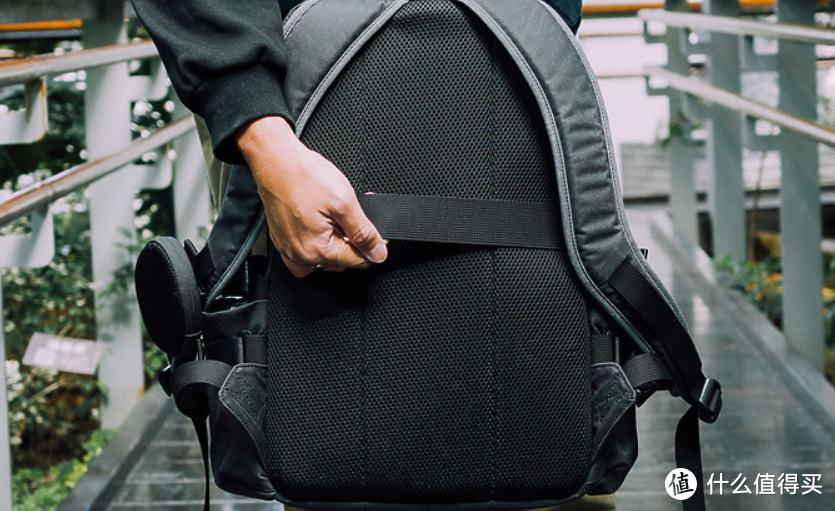 大促销买入的生活商务背包 沃坦 URBAN EXPLORER 城市探险者