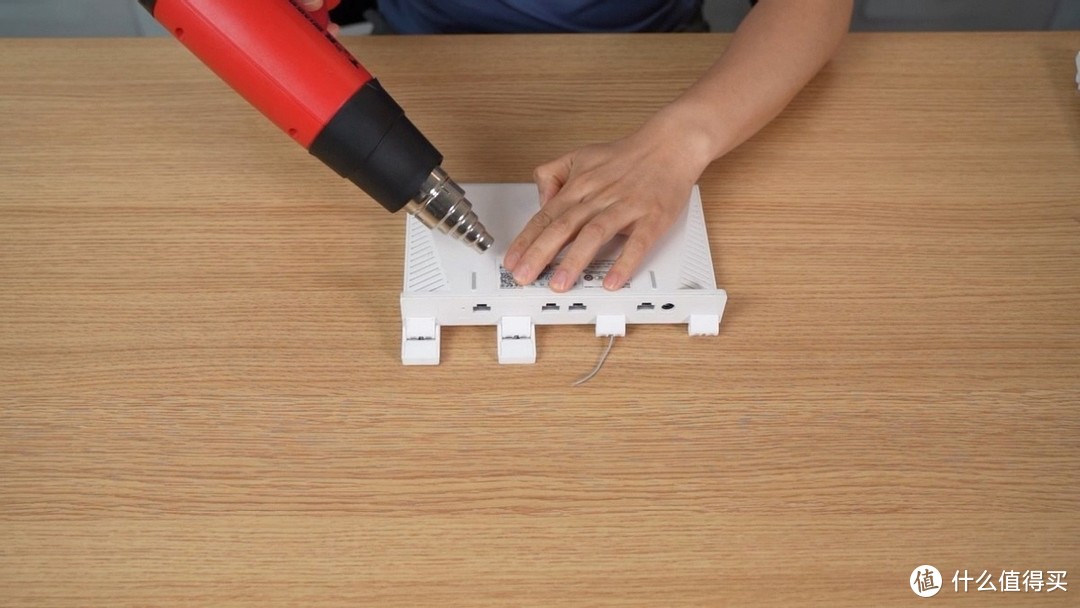 华为AX3Pro路由器DIY拆机换天线，实测信号速率提升明显