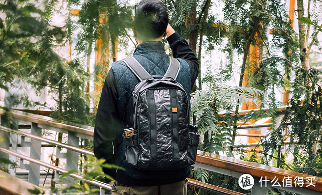 大促销买入的生活商务背包 沃坦 URBAN EXPLORER 城市探险者