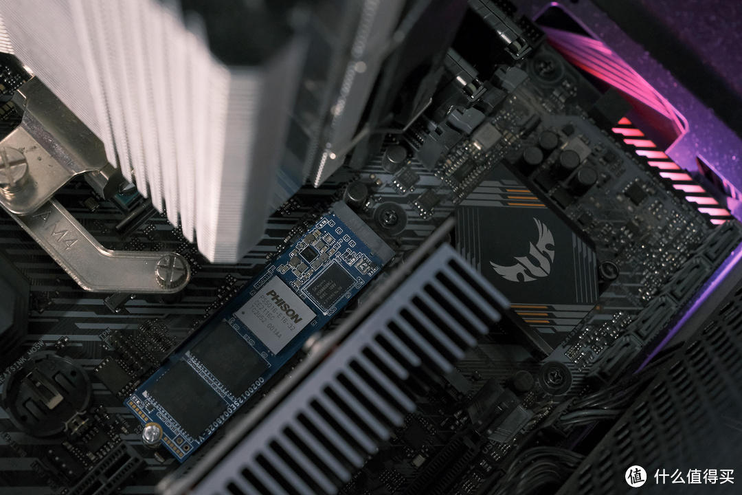 如果你对数据存储速度有需求，可以试试aigo P5000 PCIe4.0固态硬盘