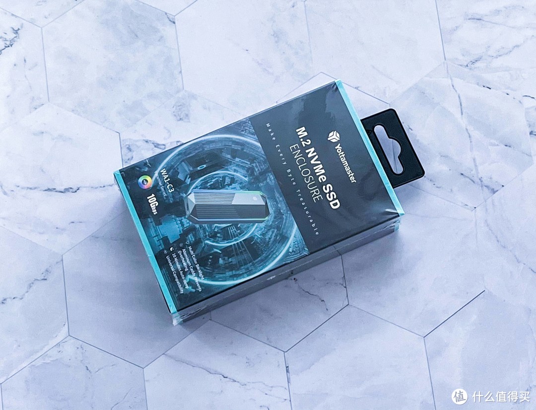 带RGB灯效的硬盘盒，外观颜值在线，读写速度还很不错：Yottamaster WA1-C3硬盘盒开箱和使用体验