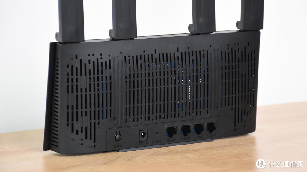 飞邑AX3000无线路由器：立式结构，硬核性能