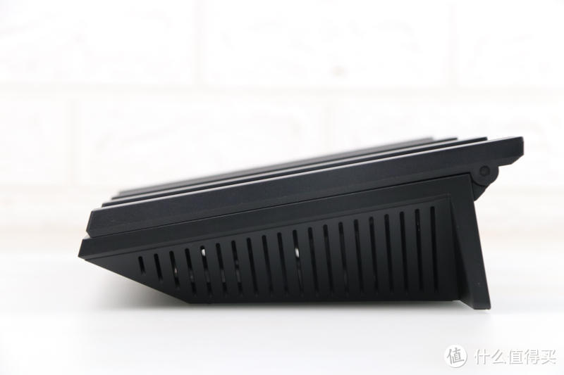 华为最强路由AX6体验：3倍穿墙支持WiFi6+，还能让孩子健康上网