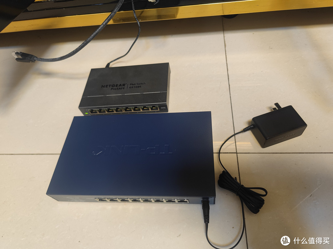 相比之下,它要大得多