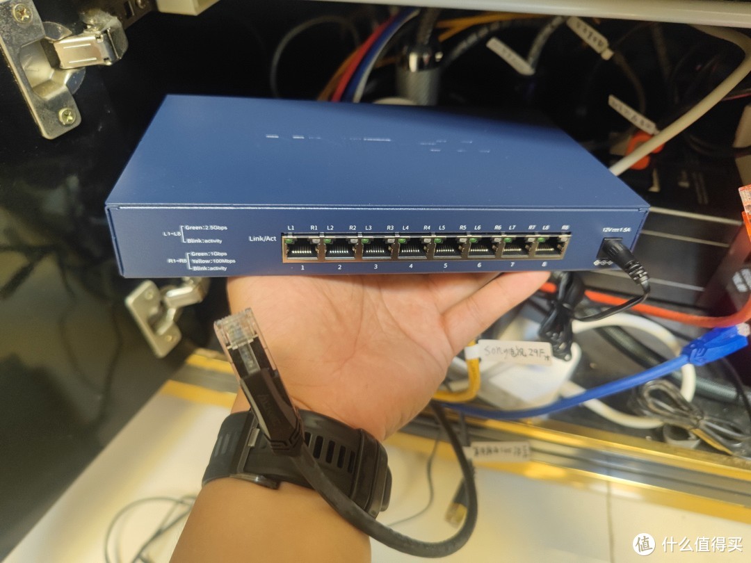 不插设备网口不会亮