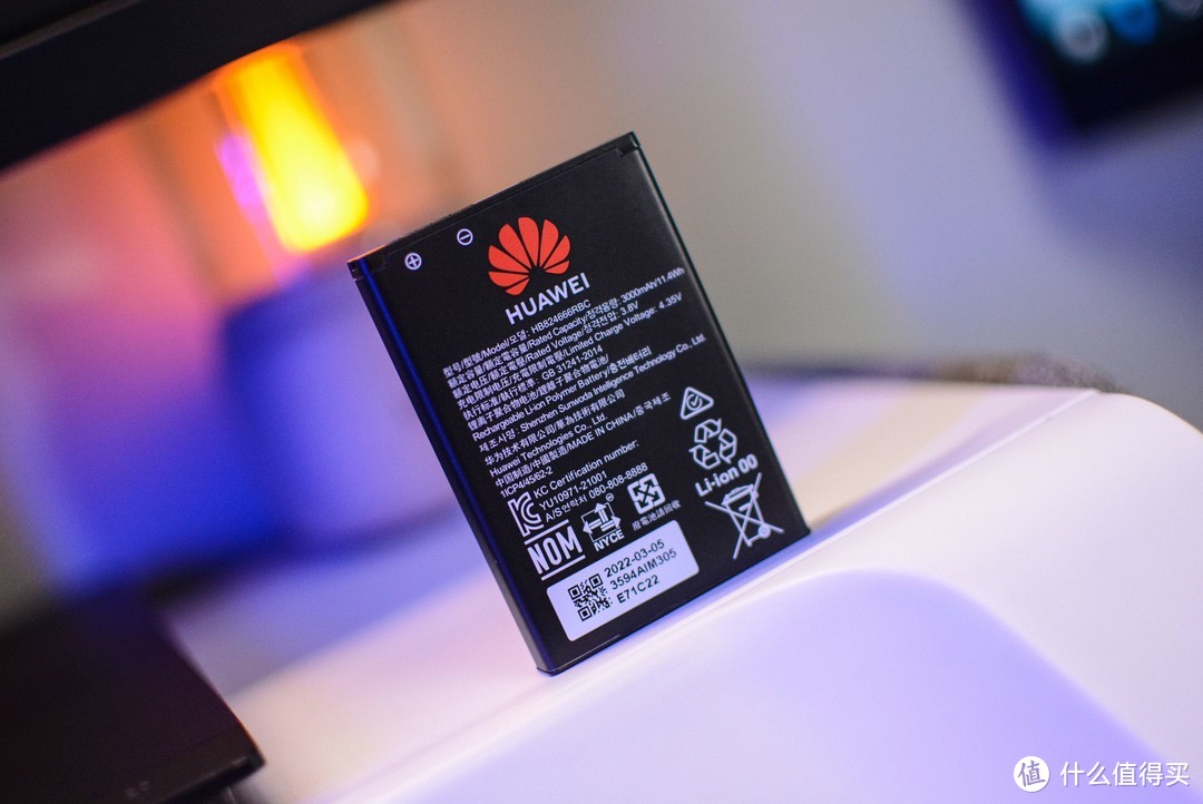 信用卡大小的路由器：便携式设计，华为随行WiFi3 Pro评测