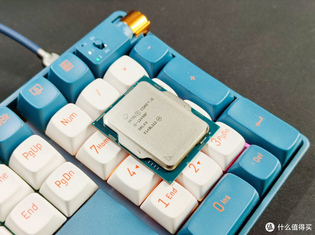 降级销售还能继续超!长鑫颗粒YYDS!百元级别金百达普条内存超频评测!