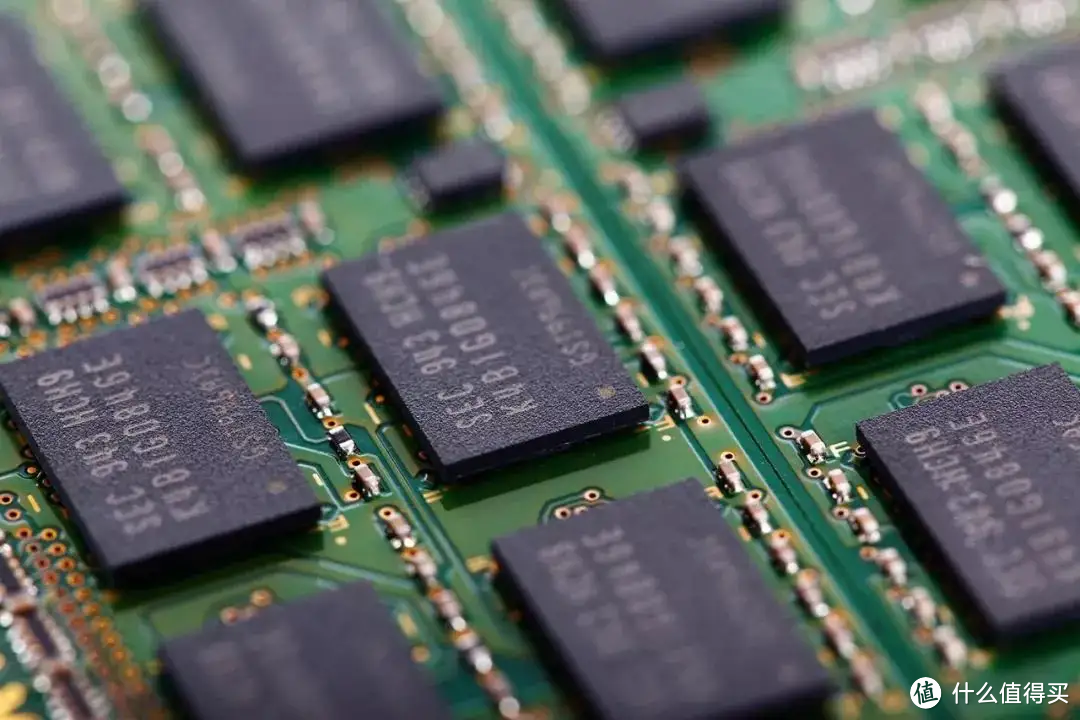降级销售还能继续超!长鑫颗粒YYDS!百元级别金百达普条内存超频评测!