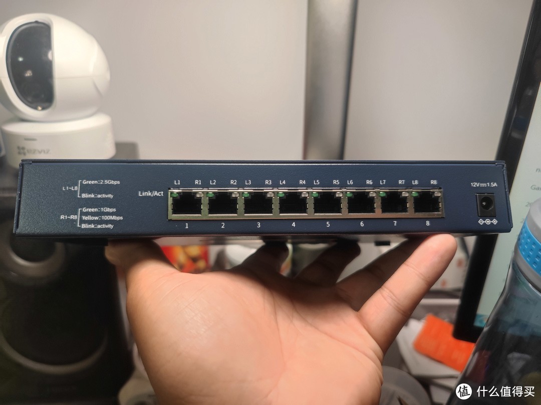 八至二.5G,同时提供电力