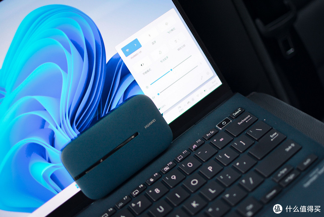 信用卡大小的路由器：便携式设计，华为随行WiFi3 Pro评测