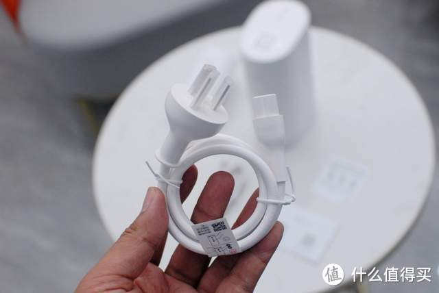 华为路由Q6电力线版：鸿蒙加持，突破距离限制，有电就有WIFI