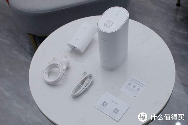华为路由Q6电力线版：鸿蒙加持，突破距离限制，有电就有WIFI