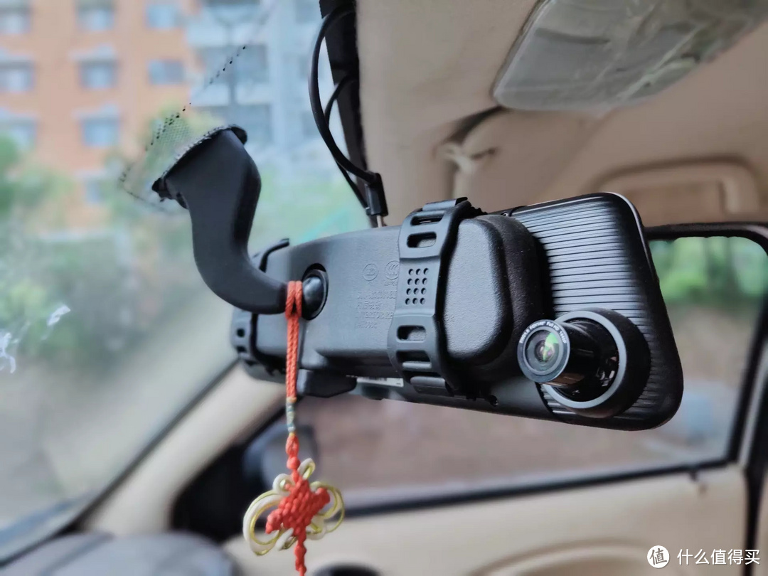 2K高清夜视,前后双录的智能行车记录仪,360 M320Pro