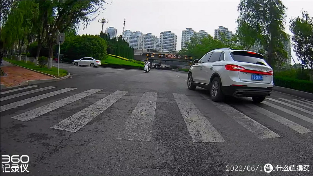 2K高清夜视,前后双录的智能行车记录仪,360 M320Pro