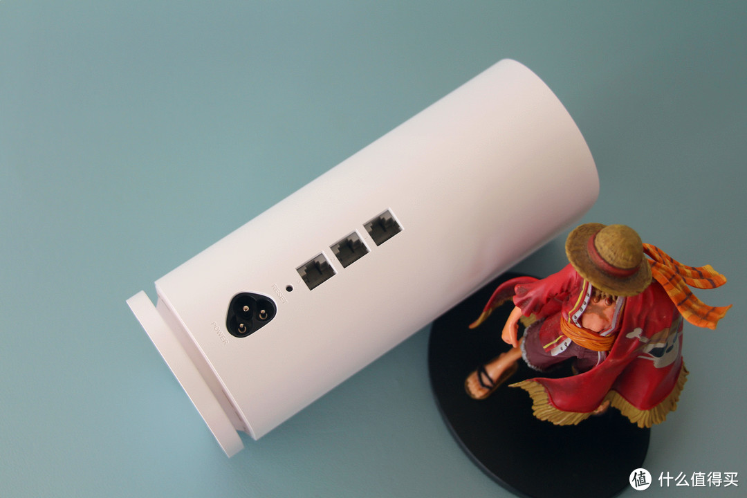 华为路由 Q6子母路由三链路高效组网，轻松提升全屋WiFi信号覆盖效果