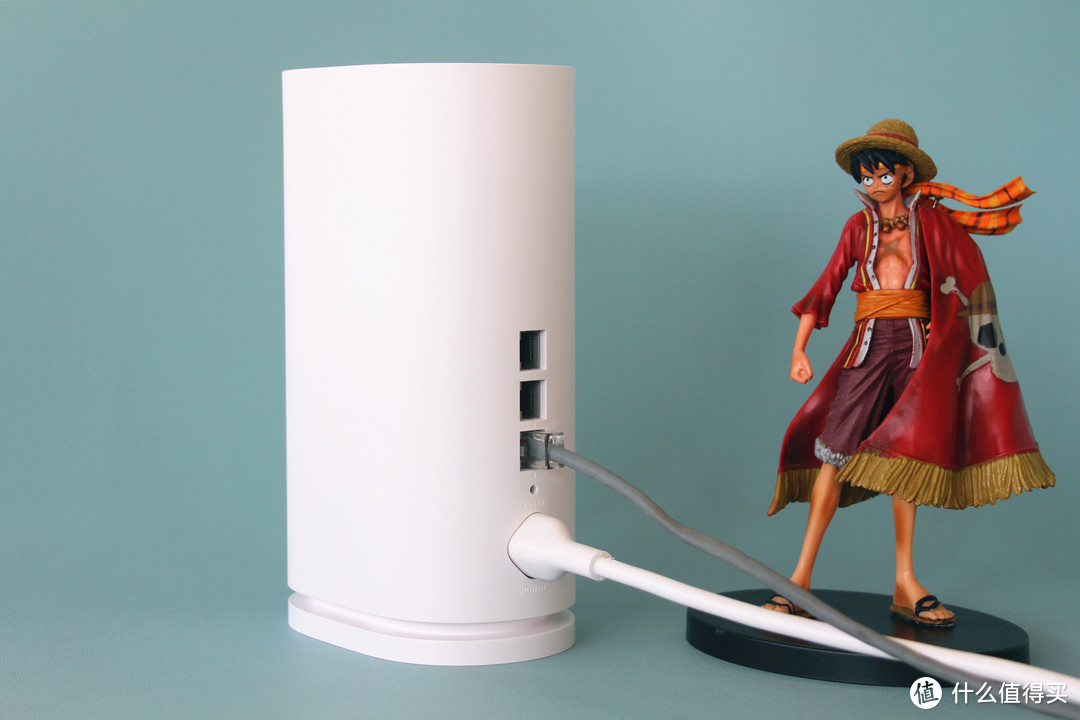 华为路由 Q6子母路由三链路高效组网，轻松提升全屋WiFi信号覆盖效果