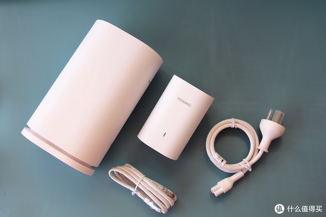 华为路由 Q6子母路由三链路高效组网，轻松提升全屋WiFi信号覆盖效果