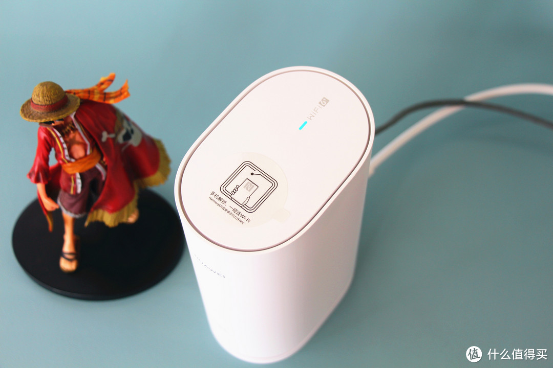 华为路由 Q6子母路由三链路高效组网，轻松提升全屋WiFi信号覆盖效果