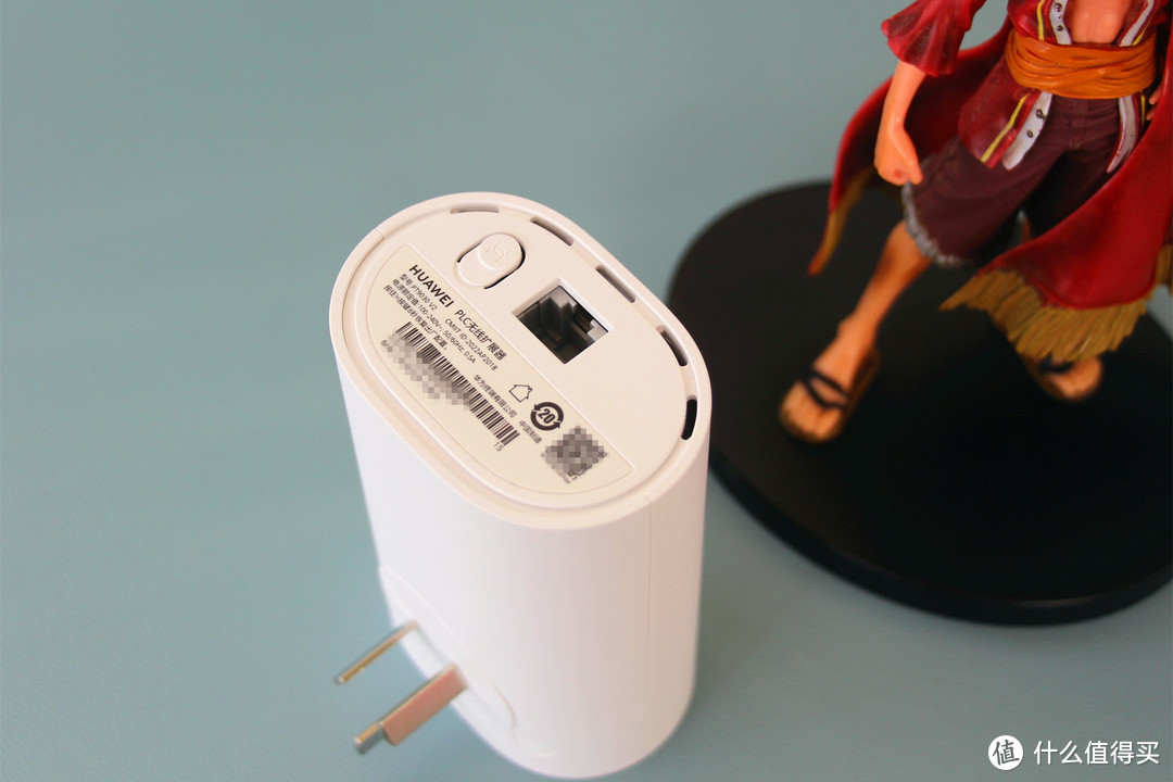 华为路由 Q6子母路由三链路高效组网，轻松提升全屋WiFi信号覆盖效果