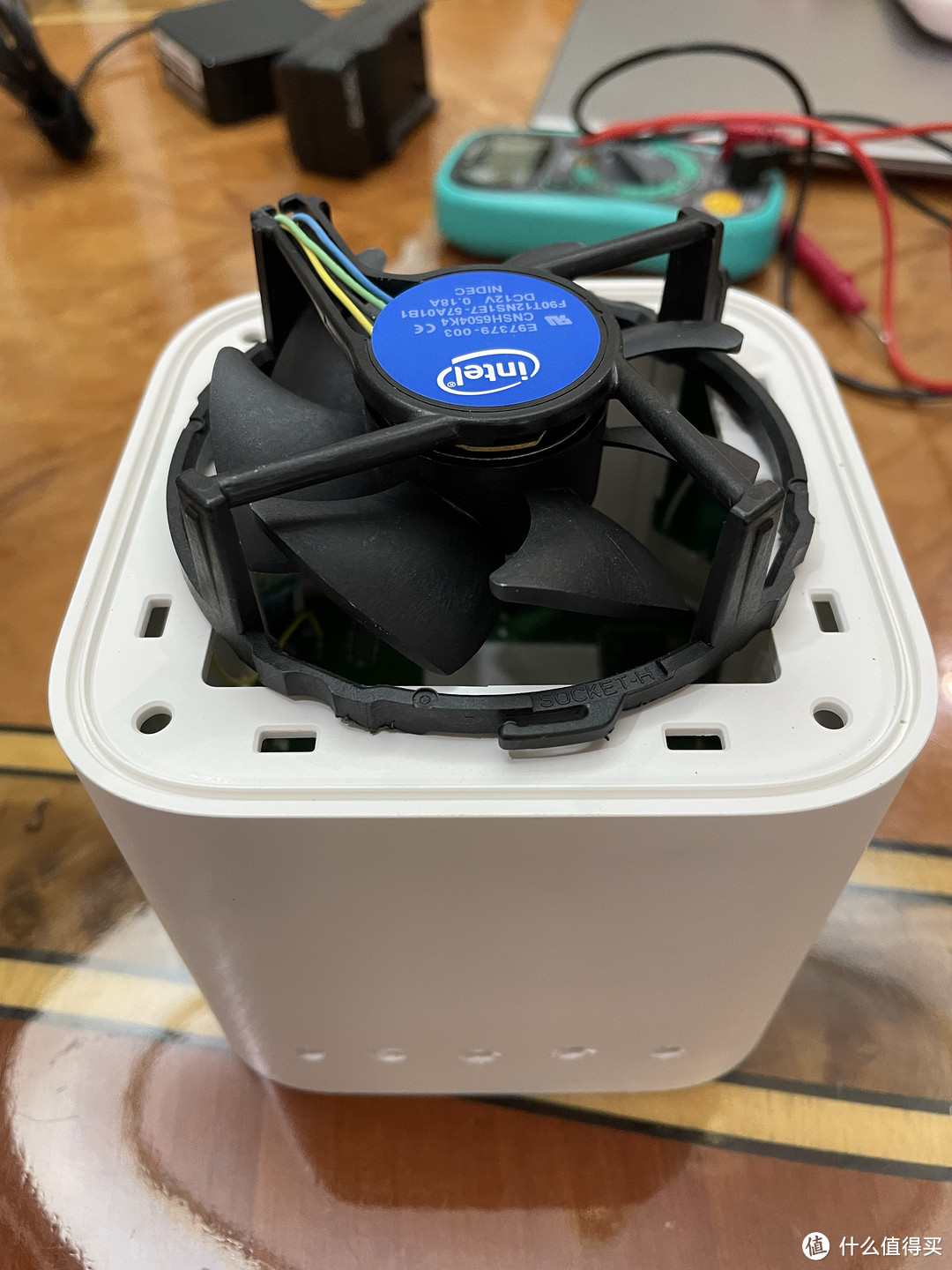 我给路由防暑降温~华为荣耀路由器Pro2加装散热风扇