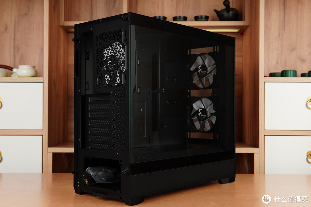 纯黑、紧凑、豪华,分形工艺Pop Air+ XPG D5 RO姬联名内存装机分享