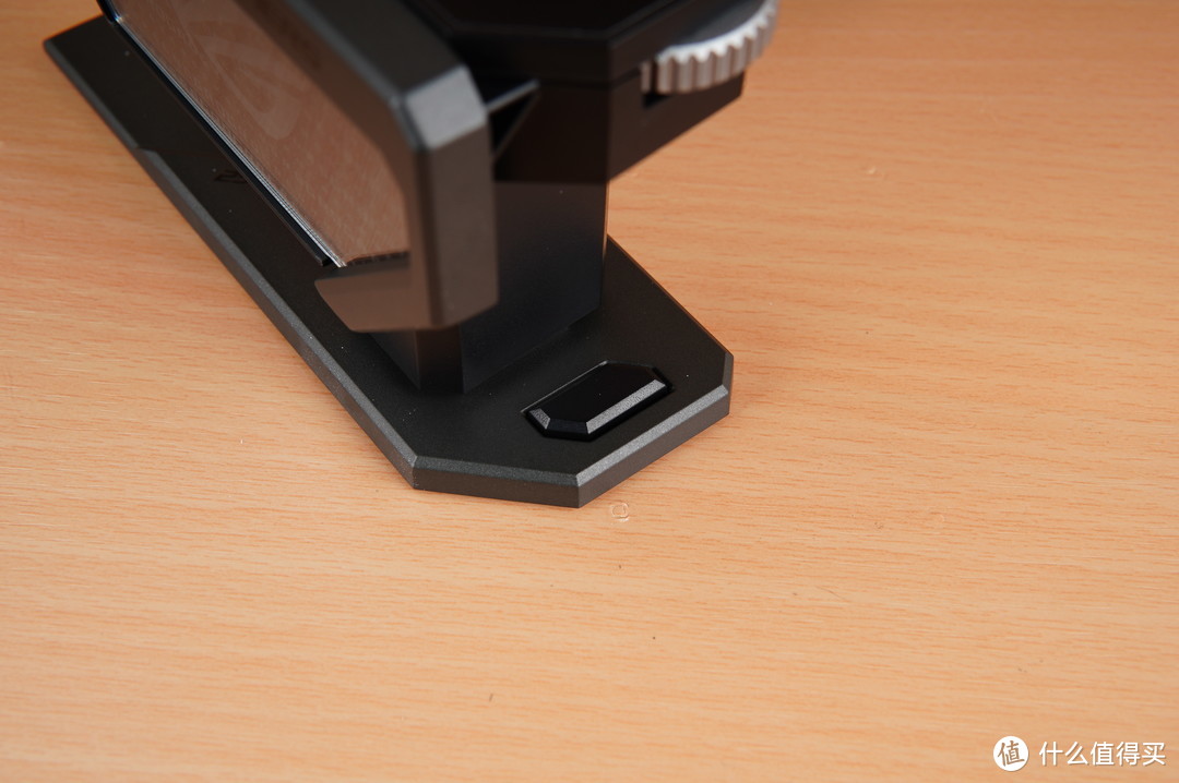 纯黑、紧凑、豪华,分形工艺Pop Air+ XPG D5 RO姬联名内存装机分享