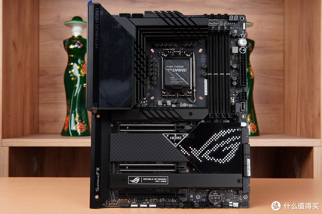 纯黑、紧凑、豪华,分形工艺Pop Air+ XPG D5 RO姬联名内存装机分享