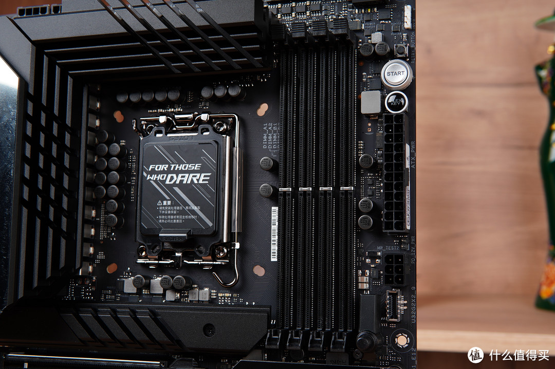 纯黑、紧凑、豪华,分形工艺Pop Air+ XPG D5 RO姬联名内存装机分享