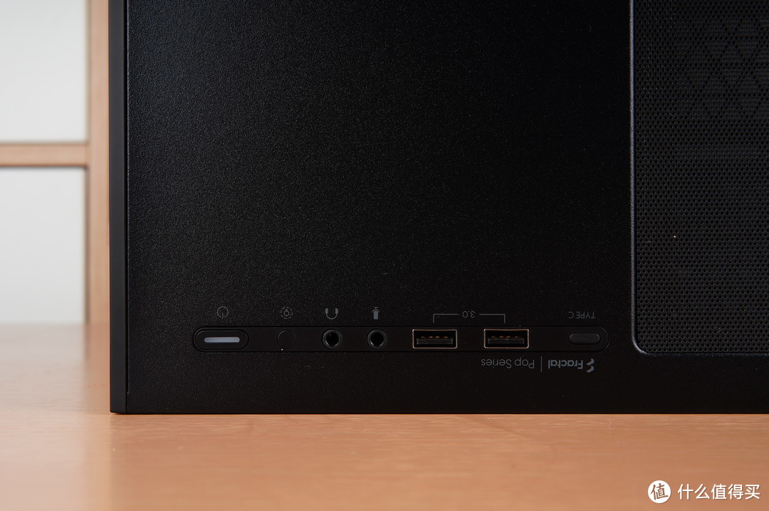 纯黑、紧凑、豪华,分形工艺Pop Air+ XPG D5 RO姬联名内存装机分享