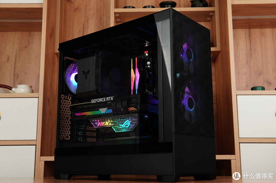 纯黑、紧凑、豪华,分形工艺Pop Air+ XPG D5 RO姬联名内存装机分享