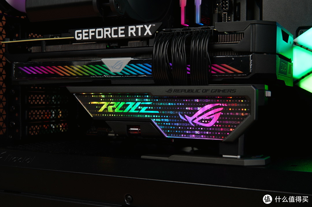 纯黑、紧凑、豪华,分形工艺Pop Air+ XPG D5 RO姬联名内存装机分享