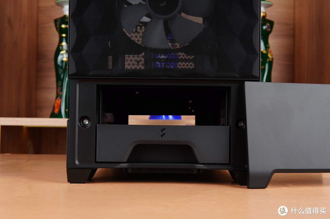 纯黑、紧凑、豪华,分形工艺Pop Air+ XPG D5 RO姬联名内存装机分享