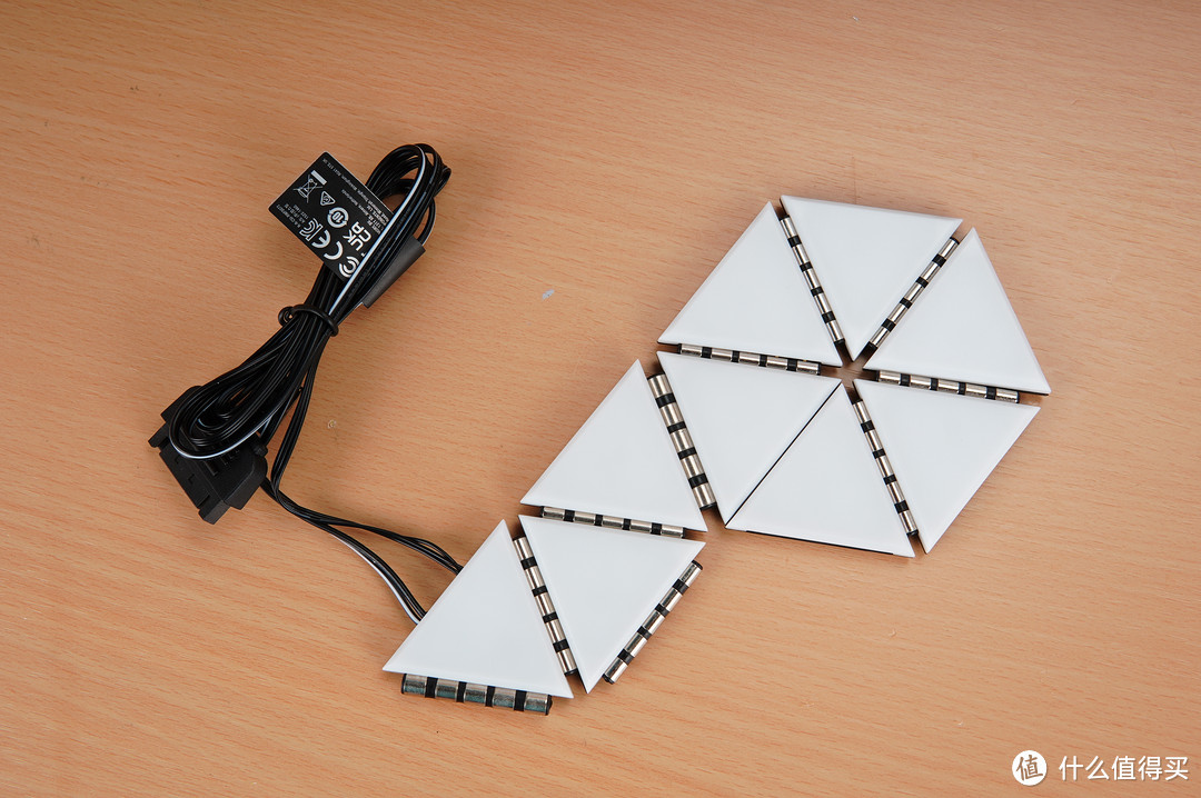 纯黑、紧凑、豪华,分形工艺Pop Air+ XPG D5 RO姬联名内存装机分享