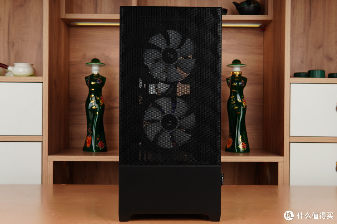 纯黑、紧凑、豪华,分形工艺Pop Air+ XPG D5 RO姬联名内存装机分享