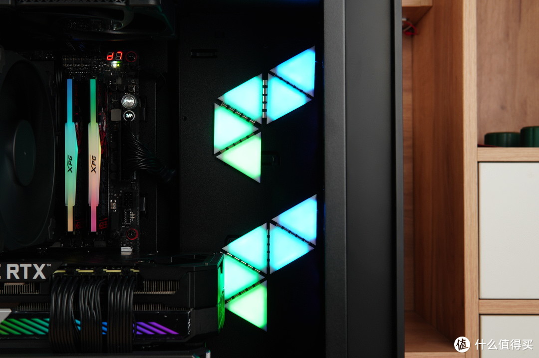 纯黑、紧凑、豪华,分形工艺Pop Air+ XPG D5 RO姬联名内存装机分享