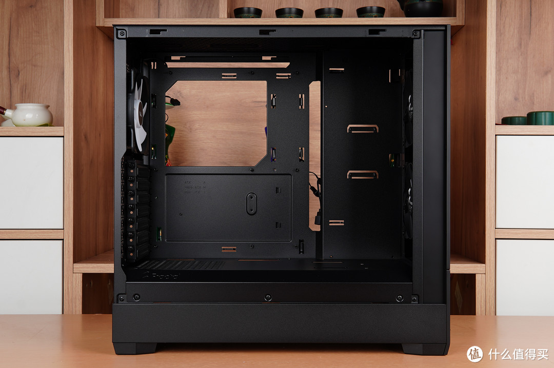 纯黑、紧凑、豪华,分形工艺Pop Air+ XPG D5 RO姬联名内存装机分享