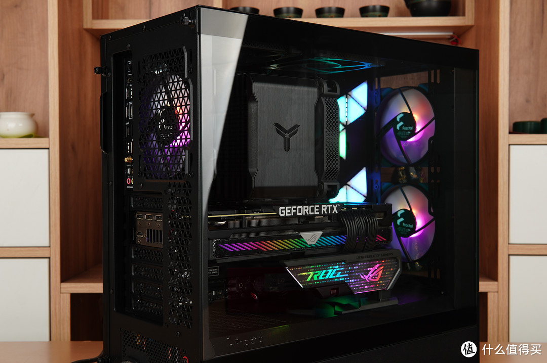 纯黑、紧凑、豪华,分形工艺Pop Air+ XPG D5 RO姬联名内存装机分享