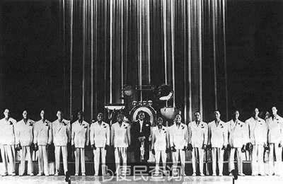 著名爵士乐手阿姆斯特朗去世