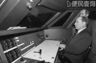 高速火车在法国首次露面