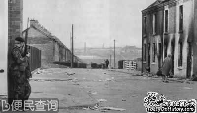 北爱尔兰陷入危机