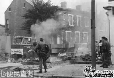 北爱尔兰陷入危机