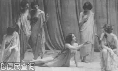 现代舞蹈创始人邓肯逝世