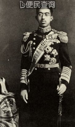 日本天皇裕仁即位